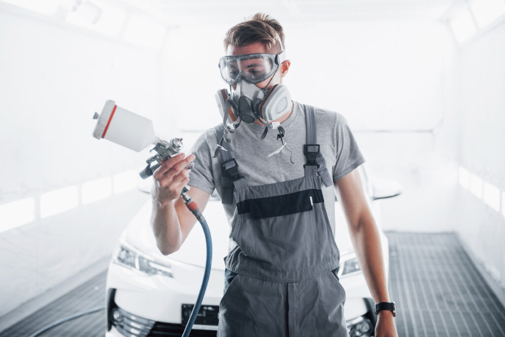 The procedure of painting a car in the service center